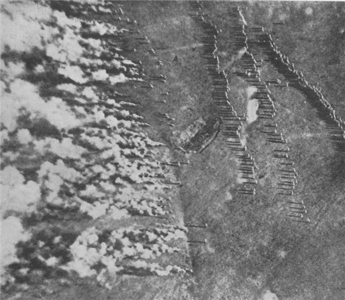 View of a gas attack on German trenches on the Eastern Front (GW) 