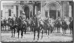 Prince Leopold of Bavaria (center), with troops in Warsaw, August 1915