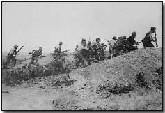 Australian troops charging near a Turkish trench, Gallipoli, 1915